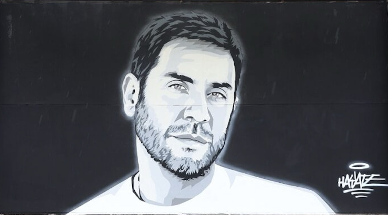 Τοιχογραφία (stencil) του Γιώργου Μαζωνάκη από τον Hlias Stylos - Hayate